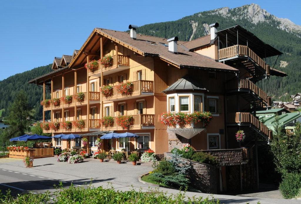 Hotel Vallechiara モエナ エクステリア 写真
